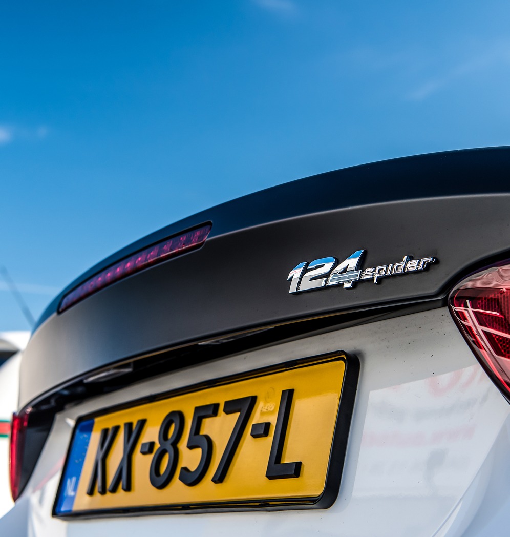 Overons Middle Right Top Image Overons | Auto Exact